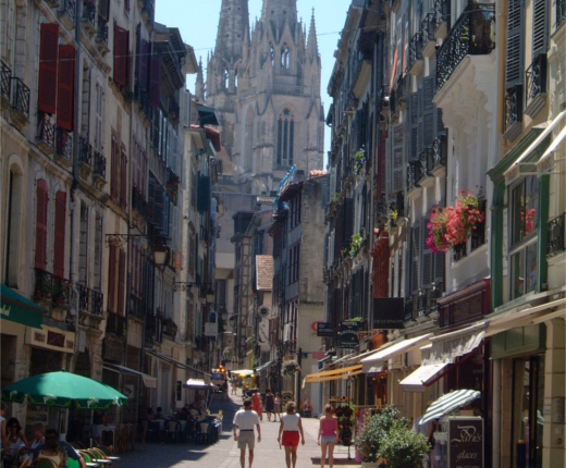 Venue Holidays, Campsite, South West France, Messanges, Volleyball